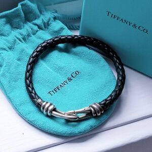 UNISEX Auth. Tiffany & Co. Paloma’s Knot Green & Silver Leather Braided Bracelet